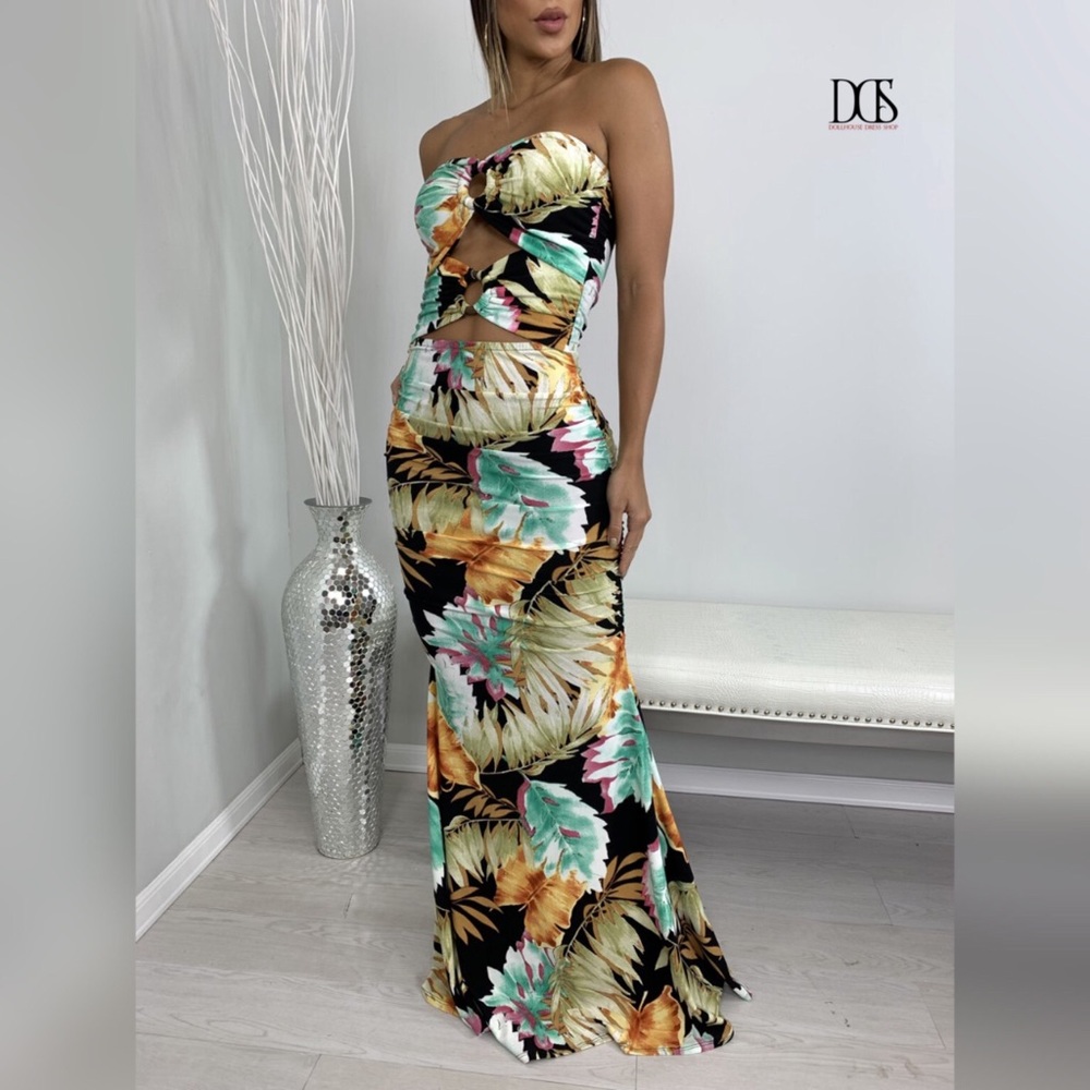 Queen Of The Tropics - Tropical Print Maxi Dress - Picture 3 of 6